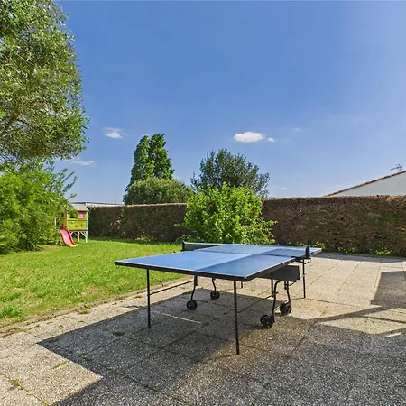 Casa vacanze Maison Pour 2 Adultes Et 2 Enfants Avec Jardin