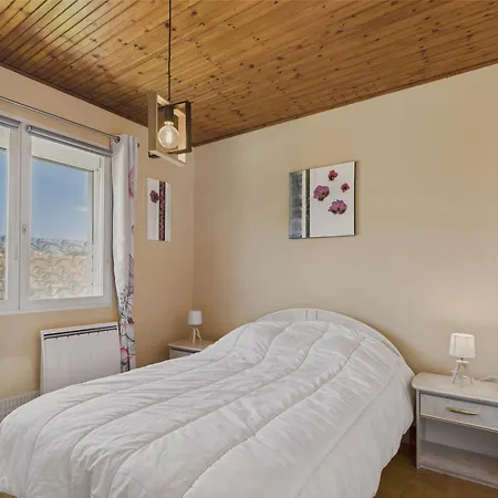 Maison Pour 2 Adultes Et 2 Enfants Avec Jardin Le Bernard