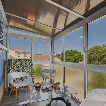 Maison Pour 2 Adultes Et 2 Enfants Avec Jardin *