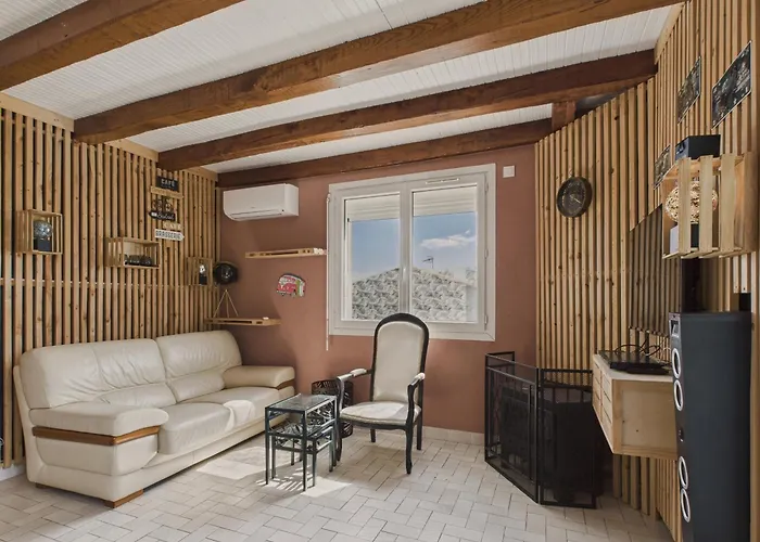 Maison Pour 2 Adultes Et 2 Enfants Avec Jardin Дом отдыха *